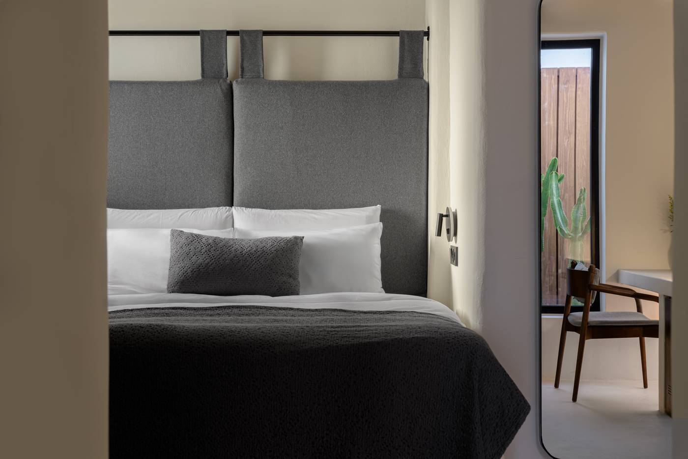 Rocabella-Mykonos-Art-Room-54