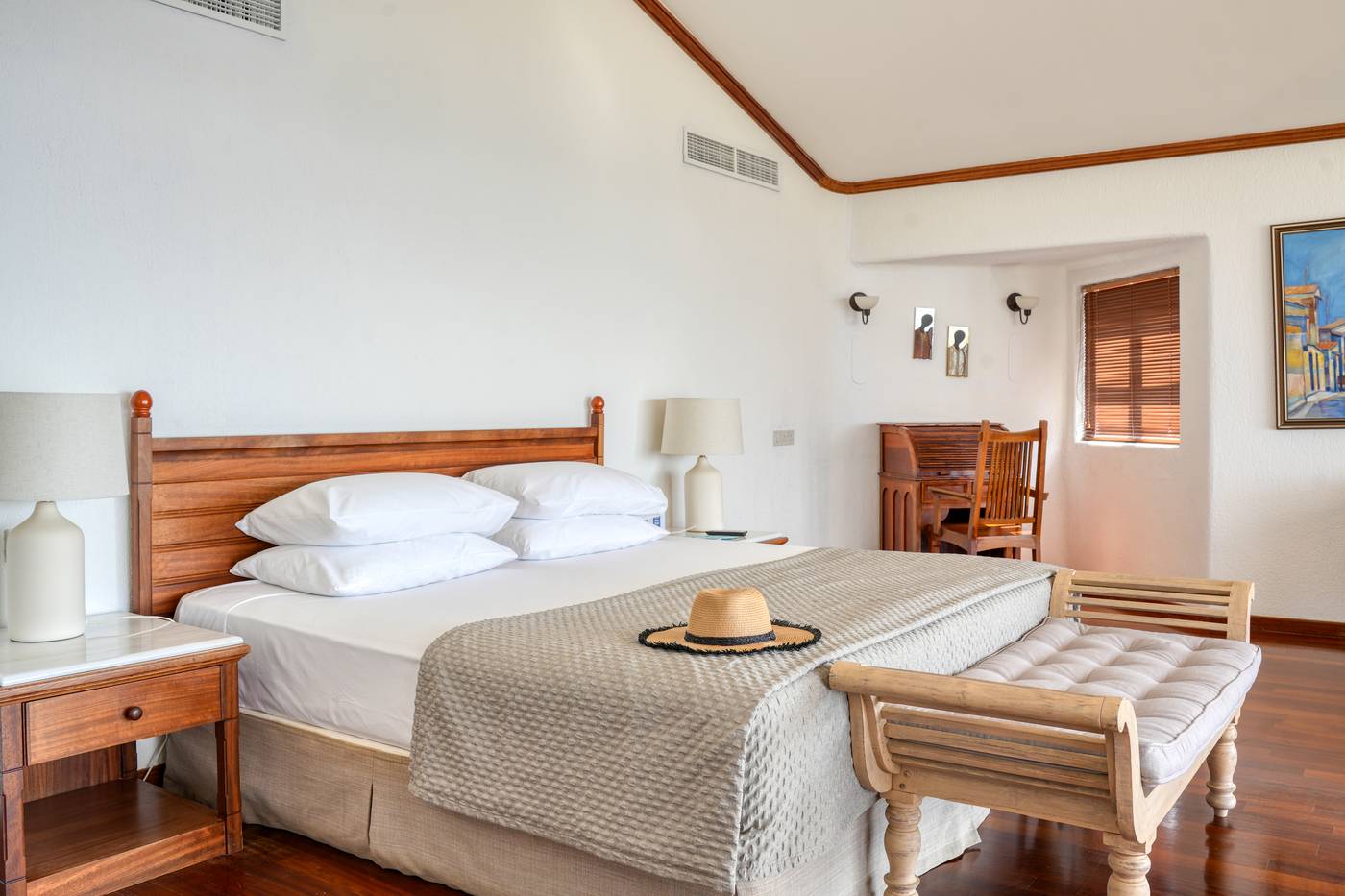 Coral-Beach-Hotel-and-Resort-Room-38