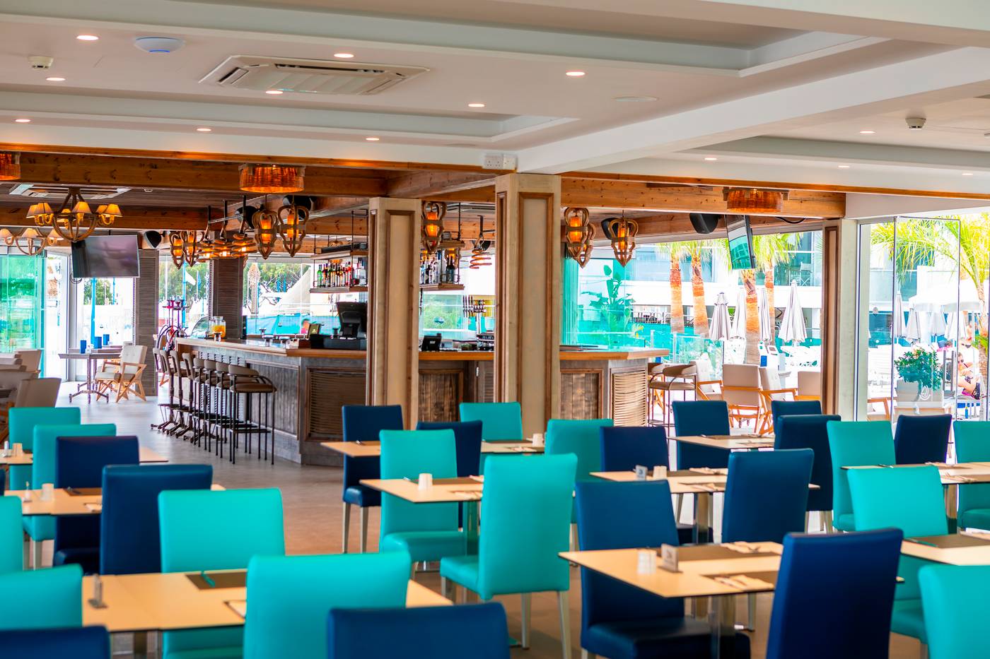 Limanaki-Beach-Restaurant-37