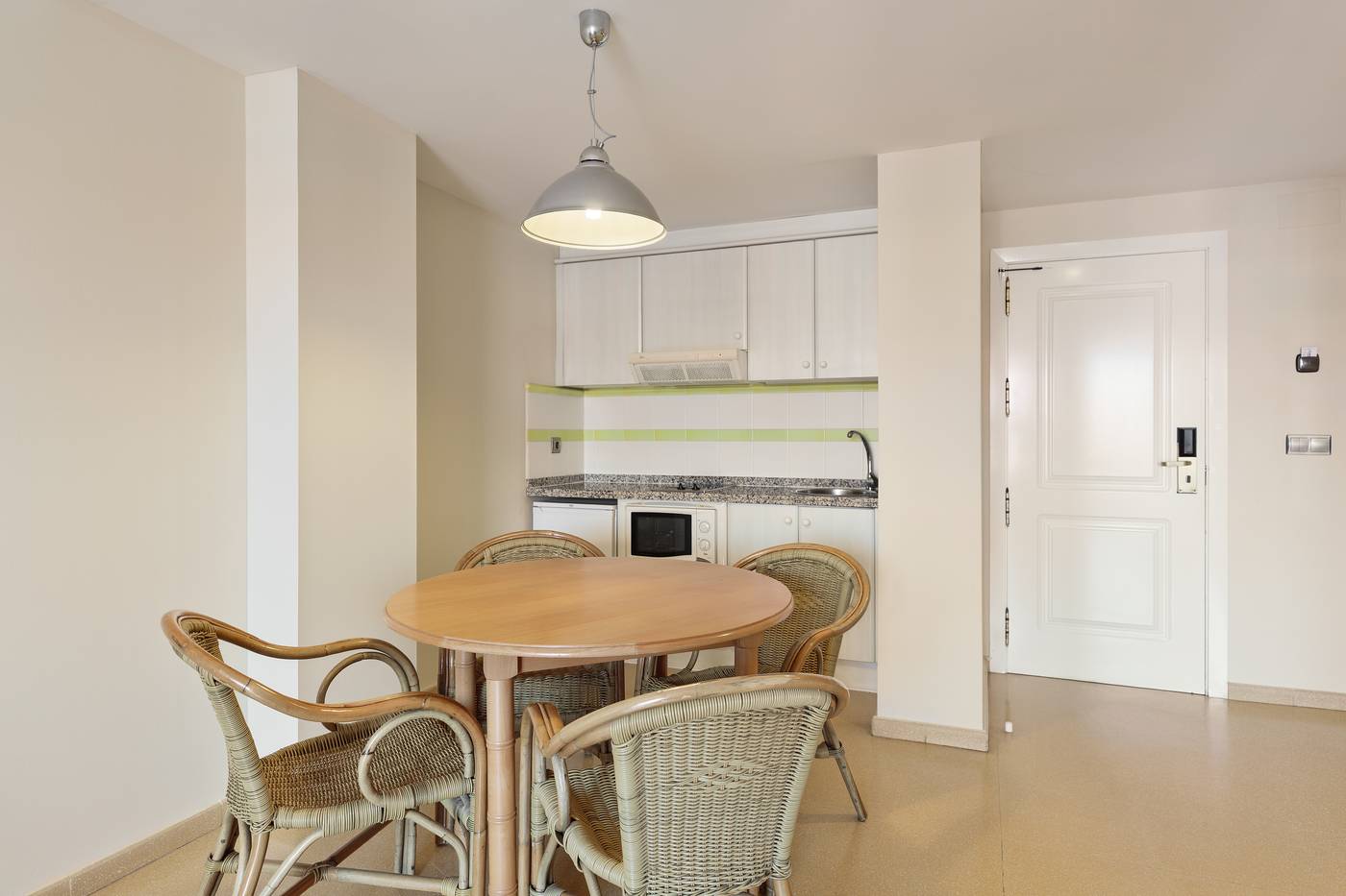 Best-Roquetas-Room-34