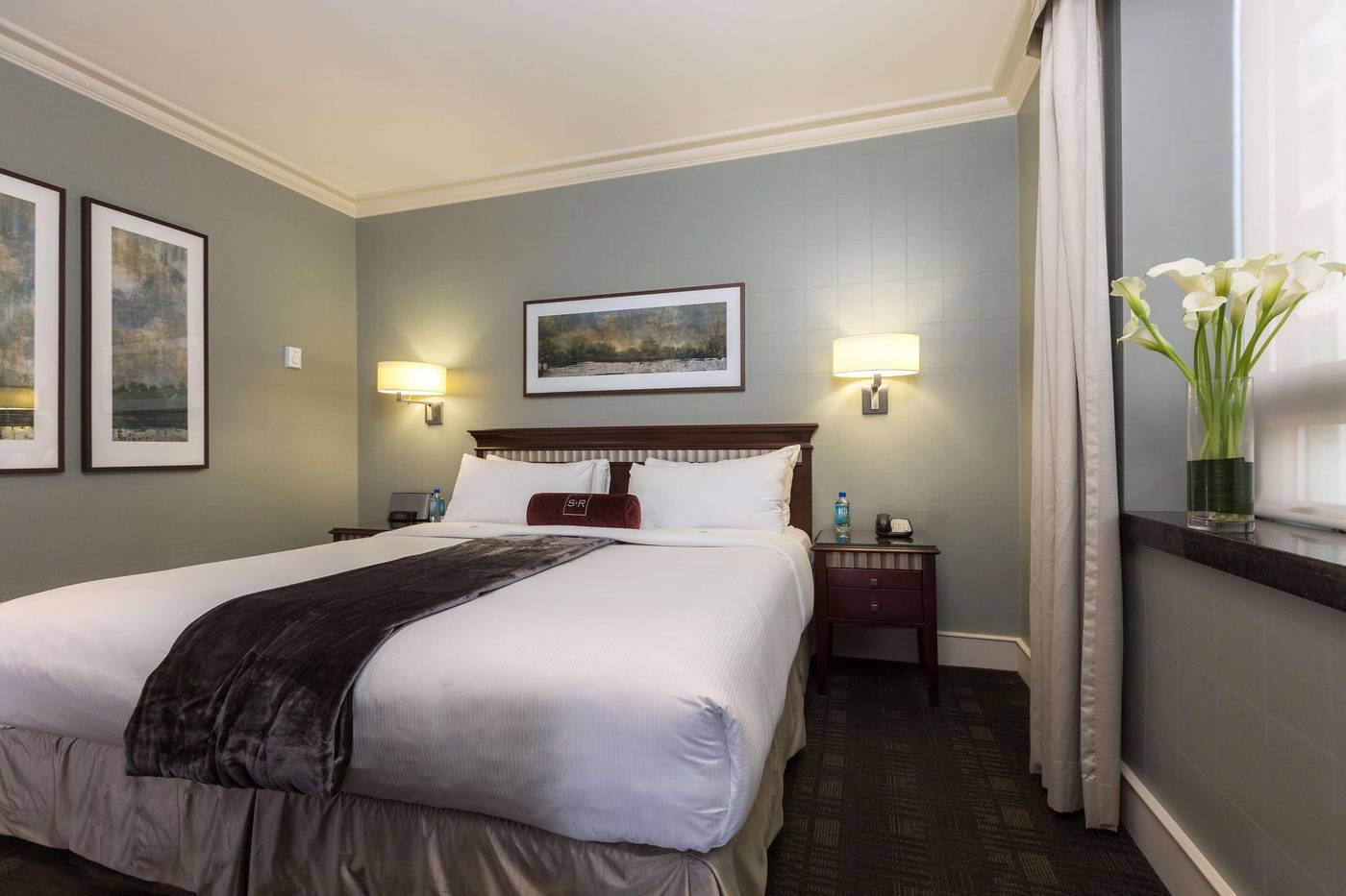 St--Regis-Hotel-Vancouver-Room-13