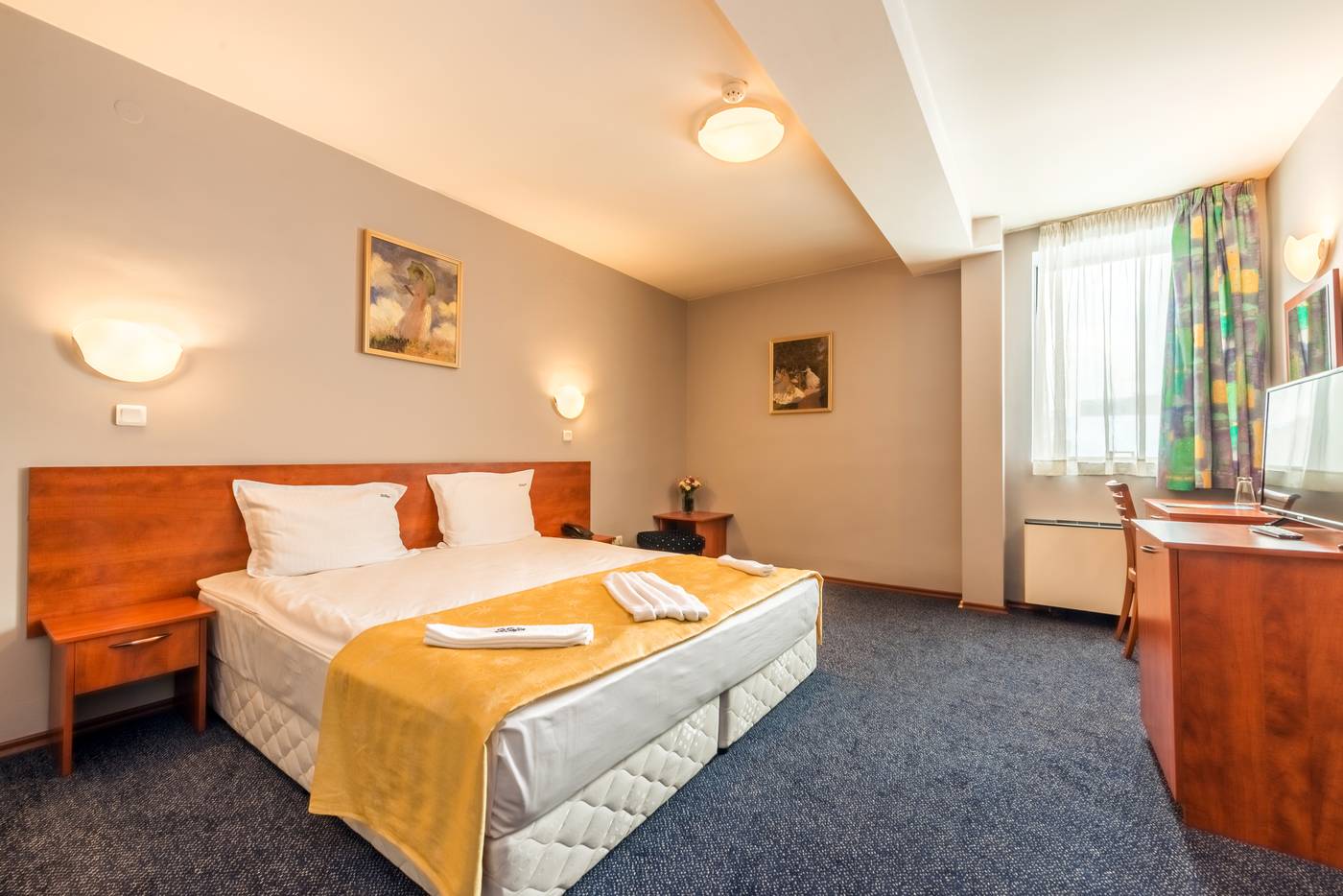 Sveta Sofia-Bulgaria-SOFIA-Room-5