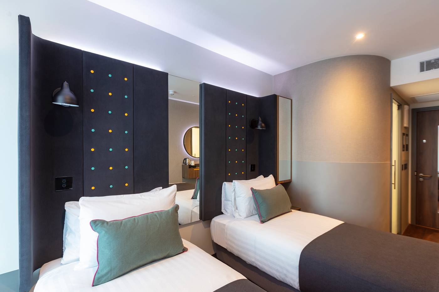 Point-A-Hotel-Dublin-Liberties-Room-4
