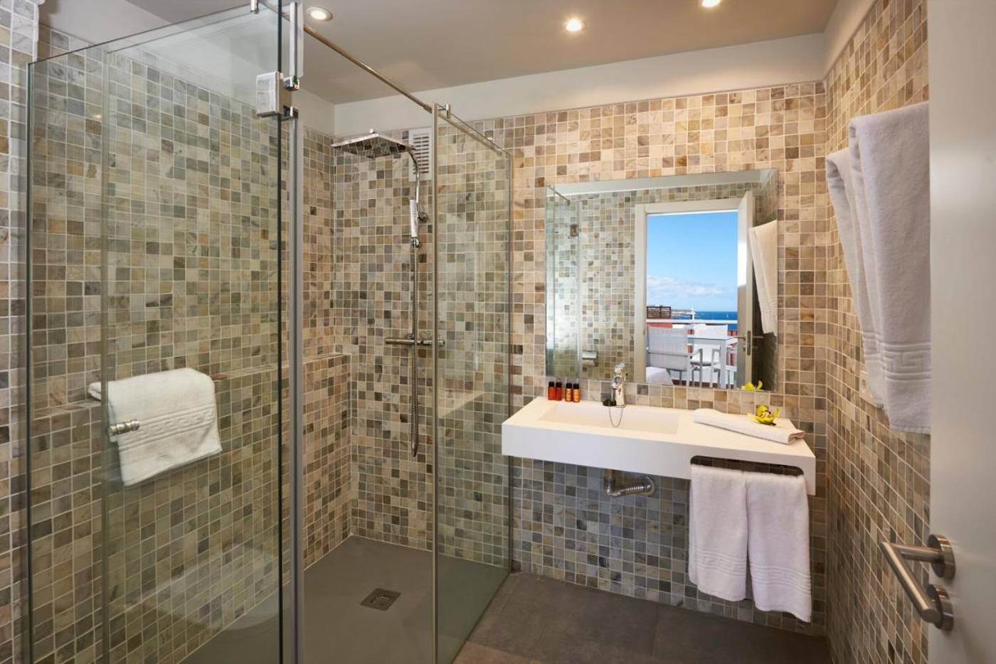 Flamingo-Beach-Mate-Room-37