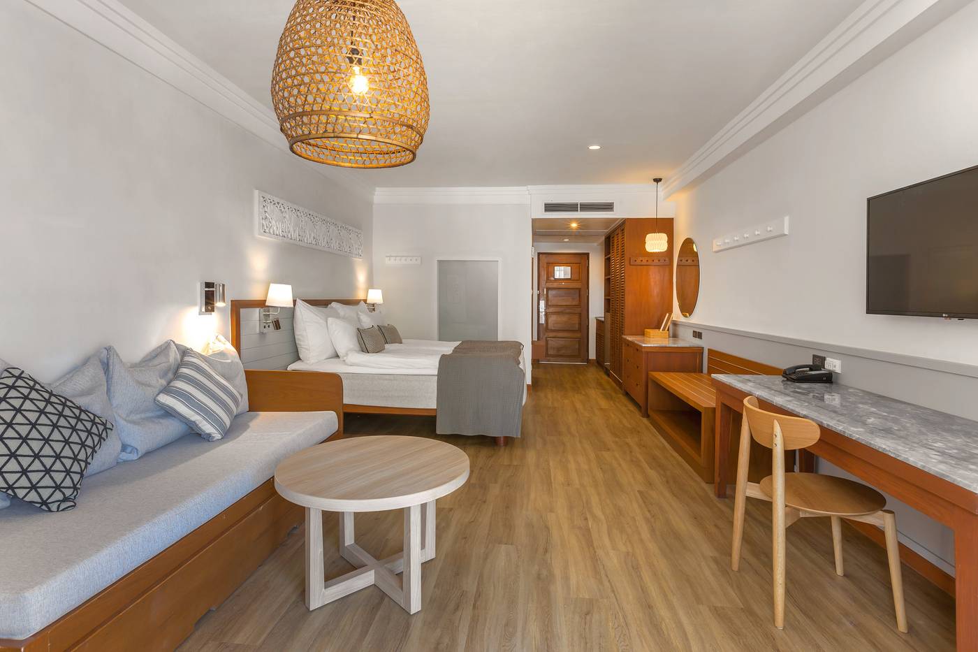 Sunwing-Bangtao-Beach-Room-27