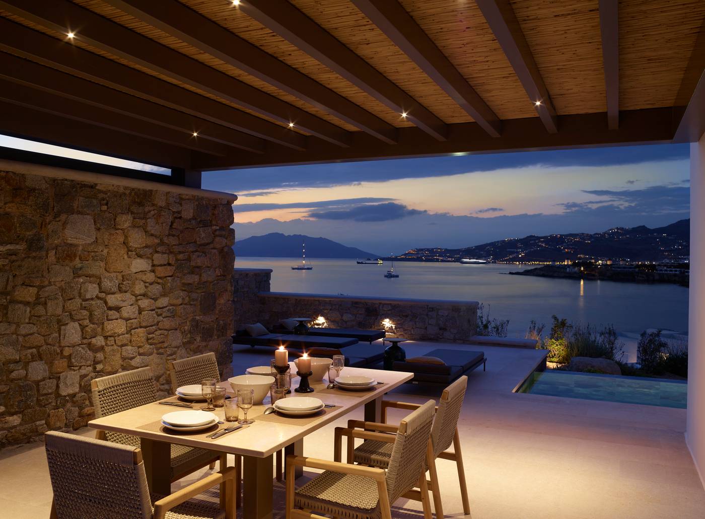 Bonzoe-Suites---Villas-Room-54