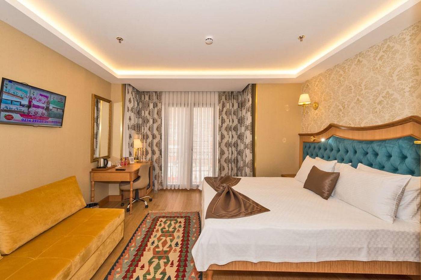 Aprilis-Gold-Hotel-Room-33