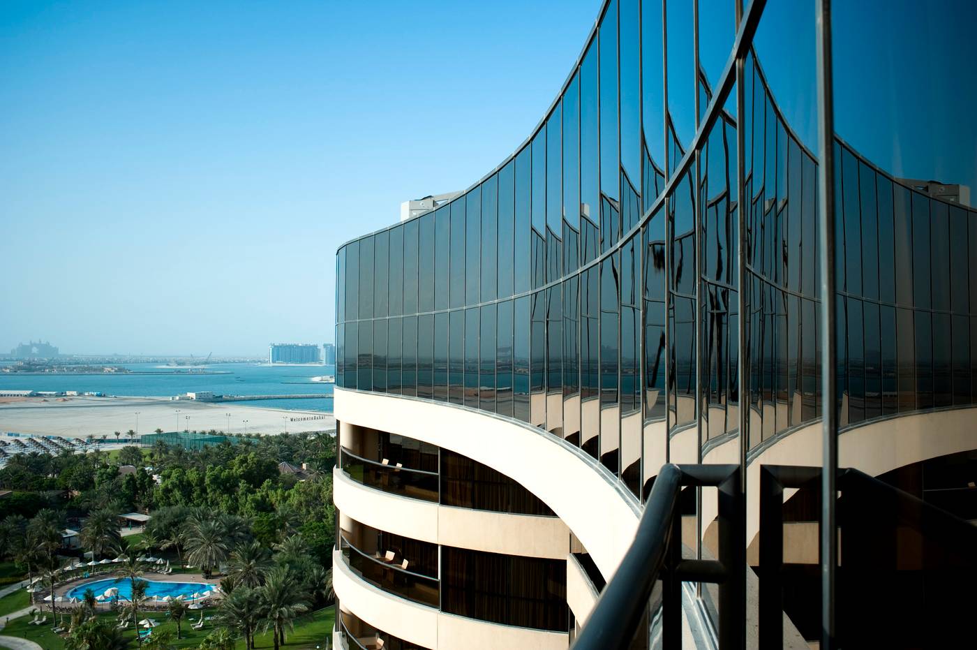 Le-Royal-Meridien-Beach-Resort-and-Spa-General-view-17