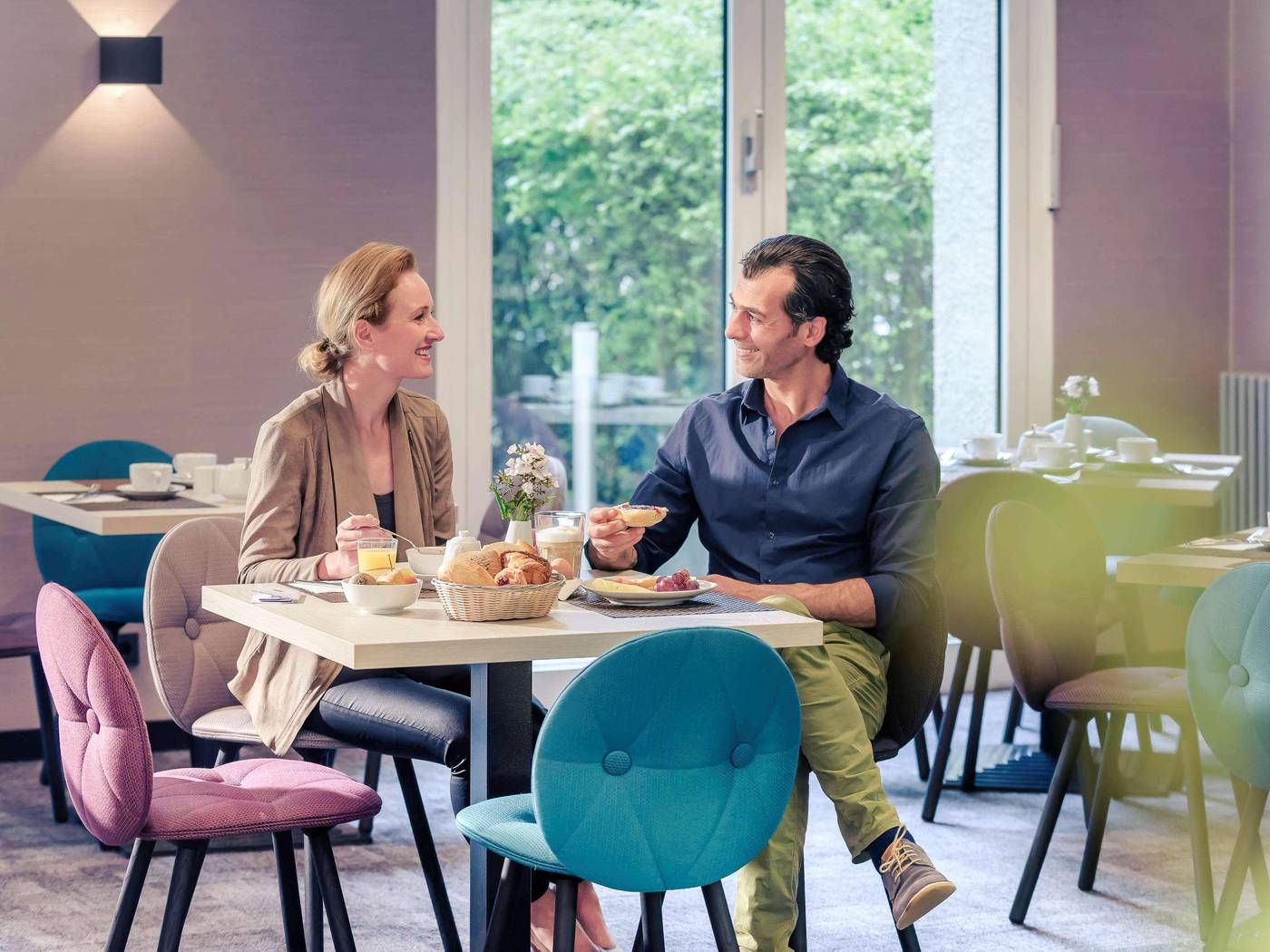 Mercure-Hotel-Muenchen-am-Olympiapark-Restaurant-16