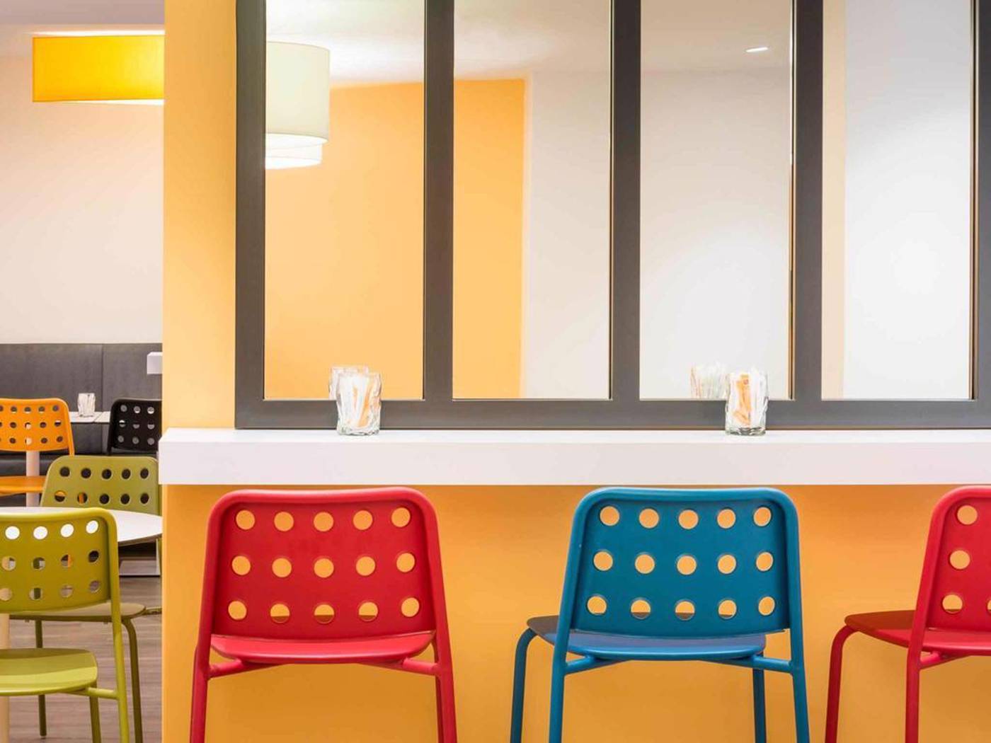 ibis-Styles-Paris-La-Defense-Courbevoie-Restaurant-18