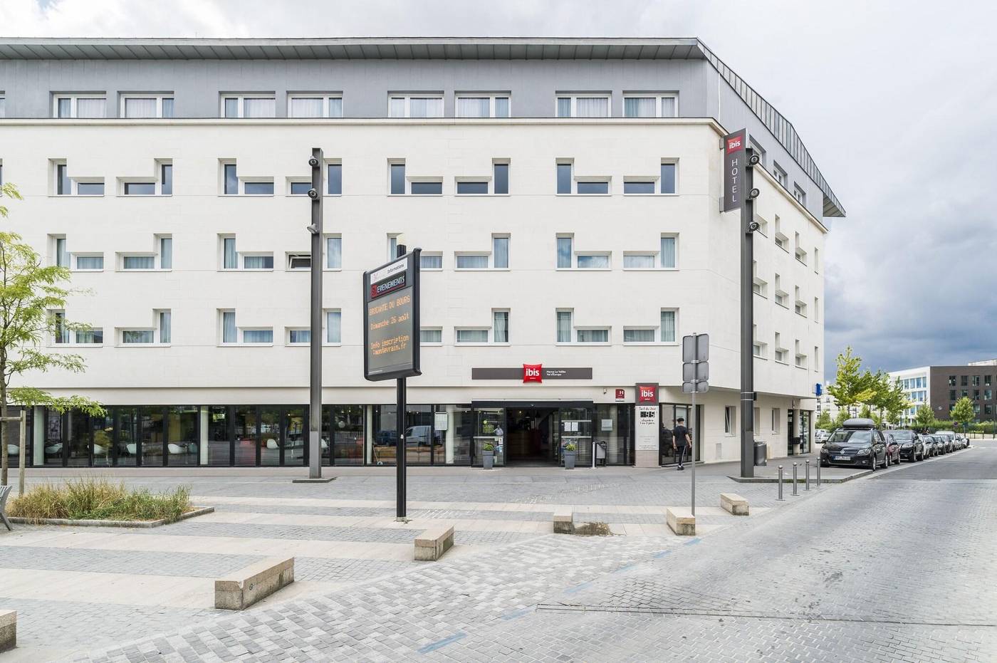 Ibis-Marne-la-Vallee-Val-d-Europe-General-view-6