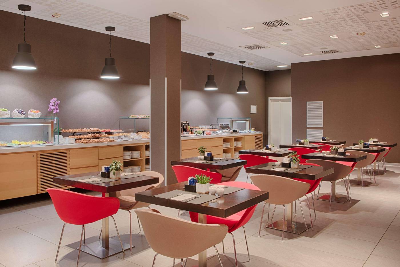 Ac-Hotel-By-Marriott-Milan-Sesto-Restaurant-41