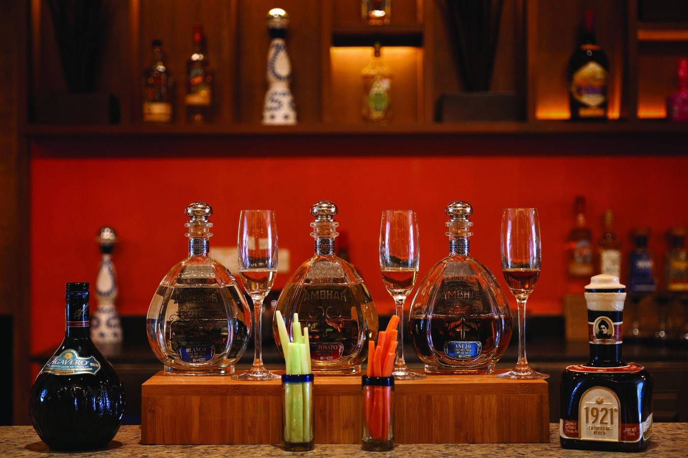 Hyatt-Ziva-Cancun-Bar-68