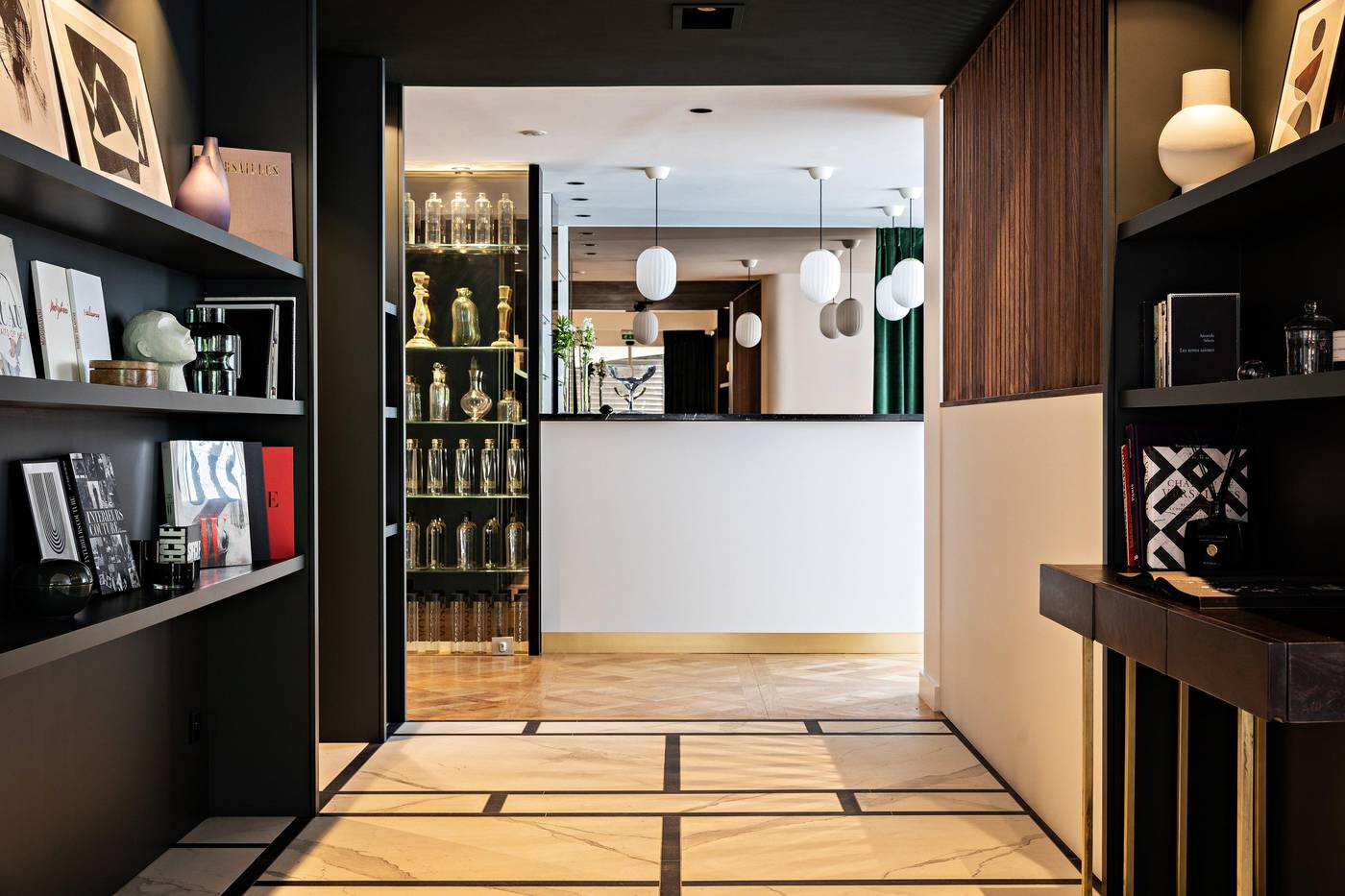 Holiday-Inn-Paris-Palais-de-lElysee-General-view-10