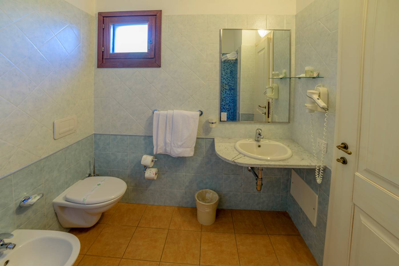 Garden-Beach-Room-27