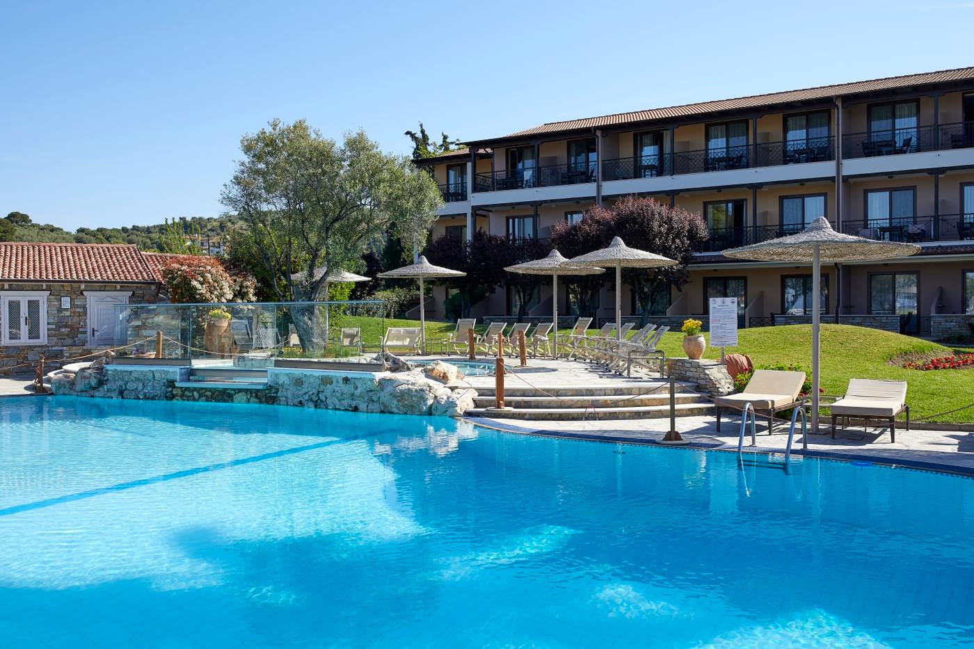 Anthemus-Sea-Beach-Hotel---Spa-Pool-6