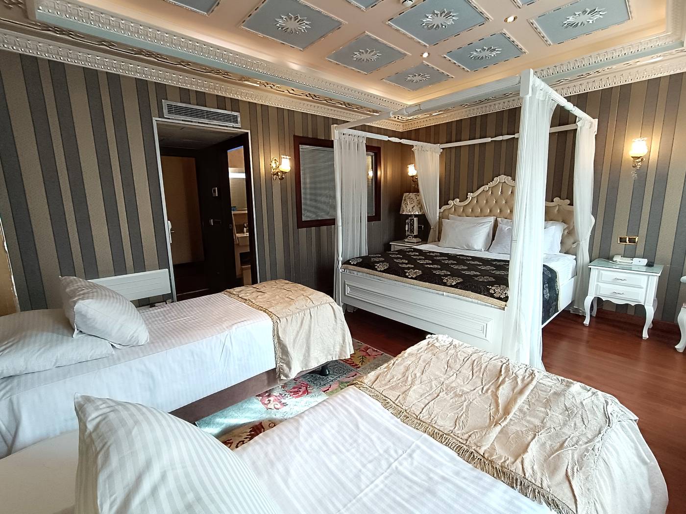 Golden-Horn-Sirkeci-Room-17