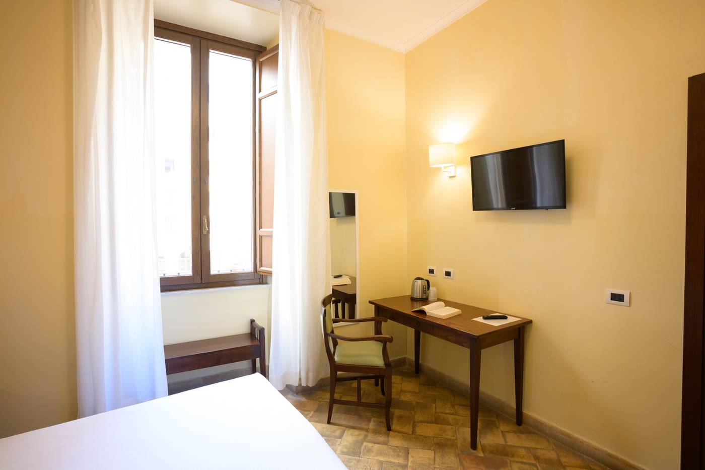 Hotel-Casa-I-Cappuccini-Room-15