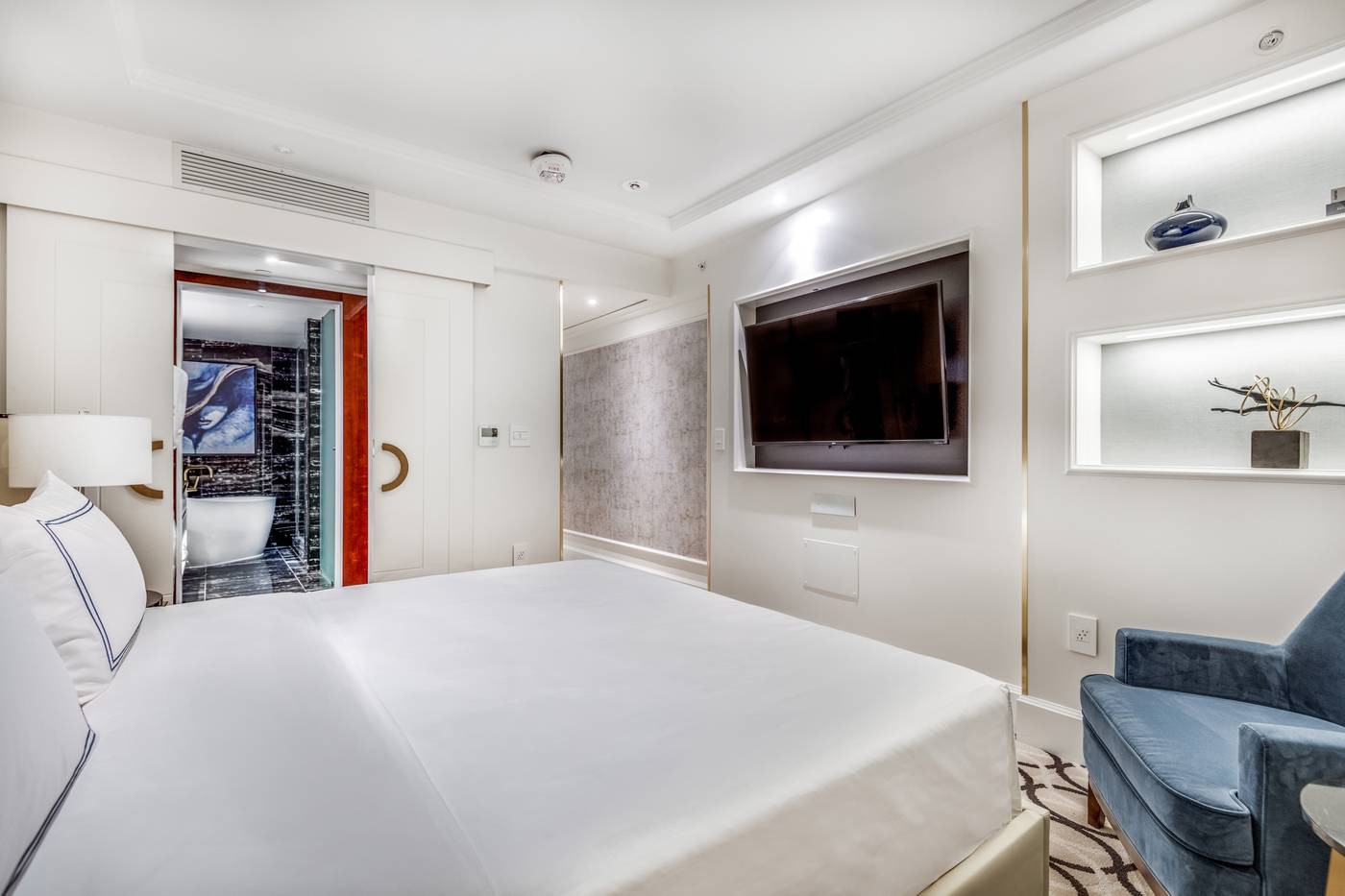 Azur-Legacy-Collection-Hotel-Room-19