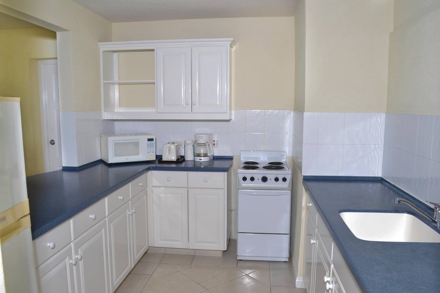 Coral-Mist-Beach-Hotel-Room-15