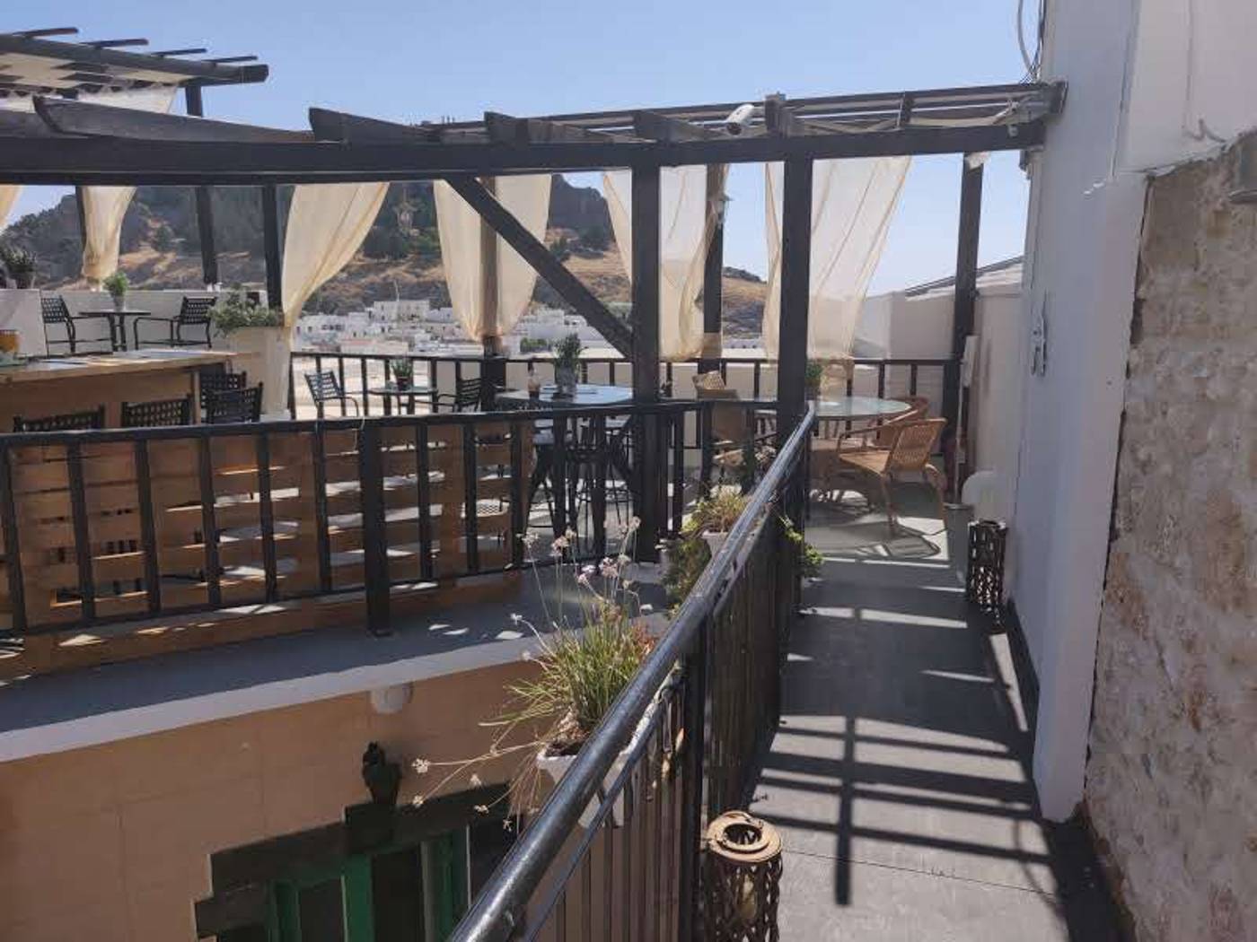 Xenones-Lindos-Bar-4