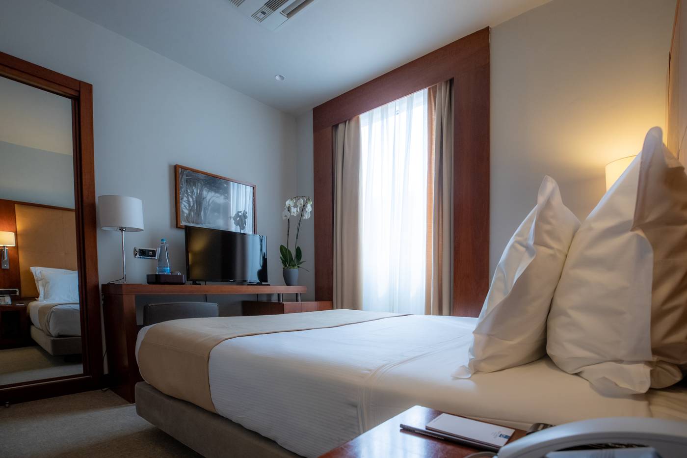 Dom-Carlos-Liberty-Room-4