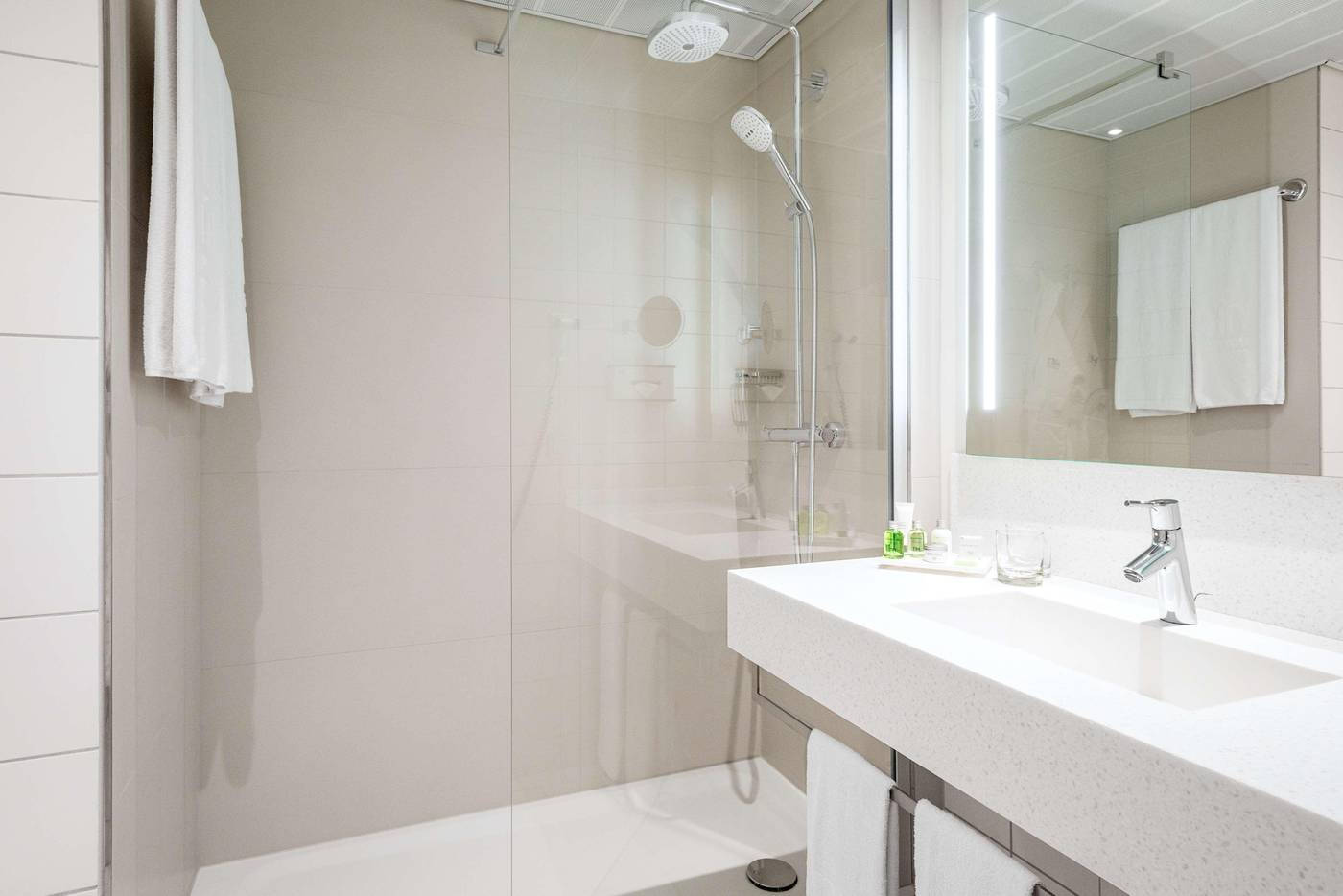 NH-Berlin-Alexanderplatz-Room-37