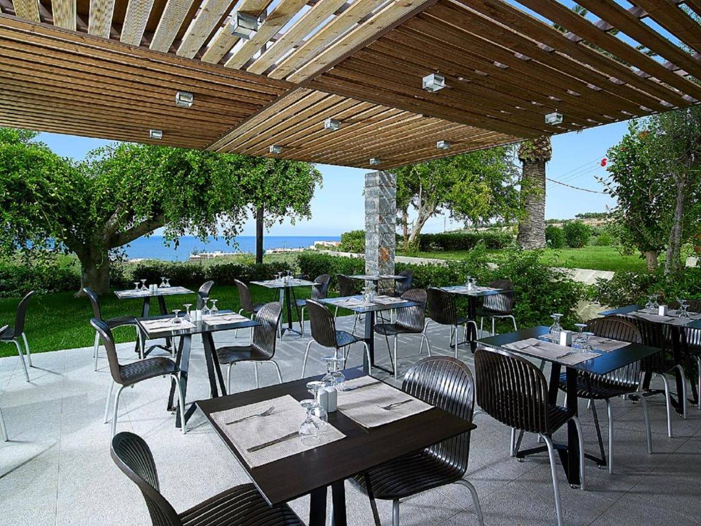 Eleftheria-Hotel-Restaurant-16