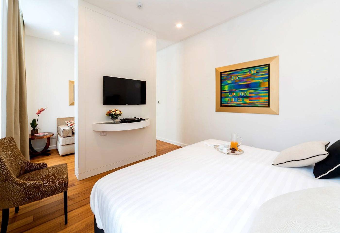 900-Piazza-Del-Popolo-Room-20