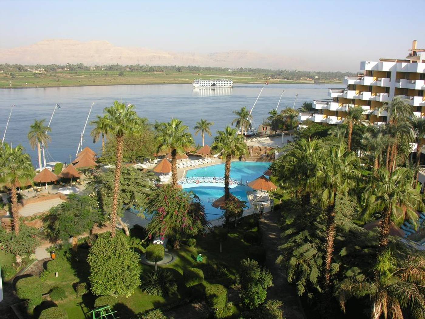 Pyramisa-Hotel-Luxor-Terrace-56
