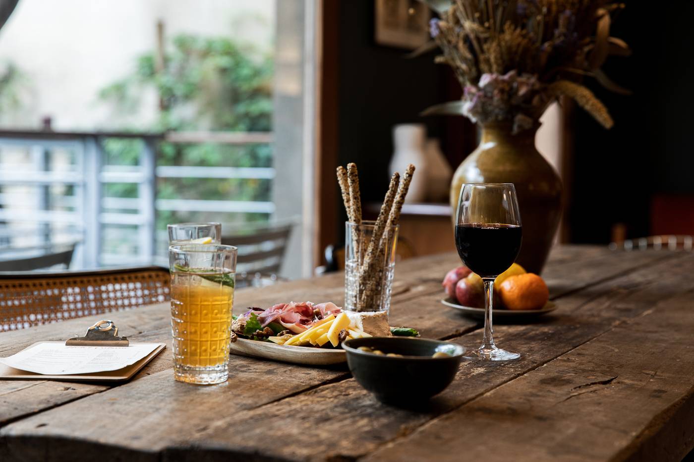 The-Hotel-Cabane-Bar-15