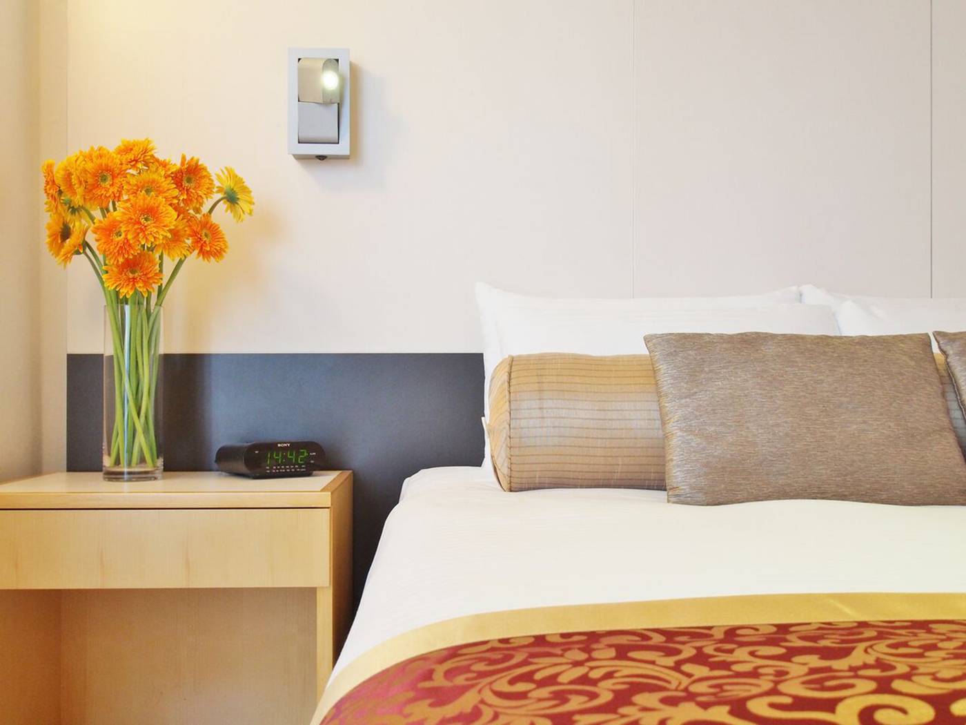 Garden-View-Hong-Kong-Room-6