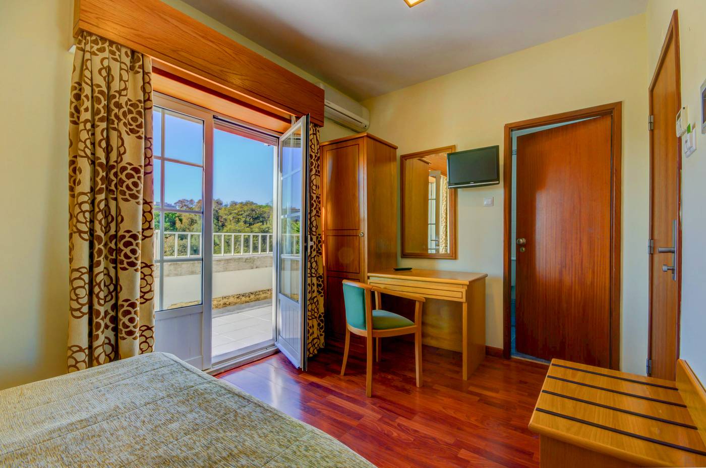 Hotel-Avenida-Park-Room-7