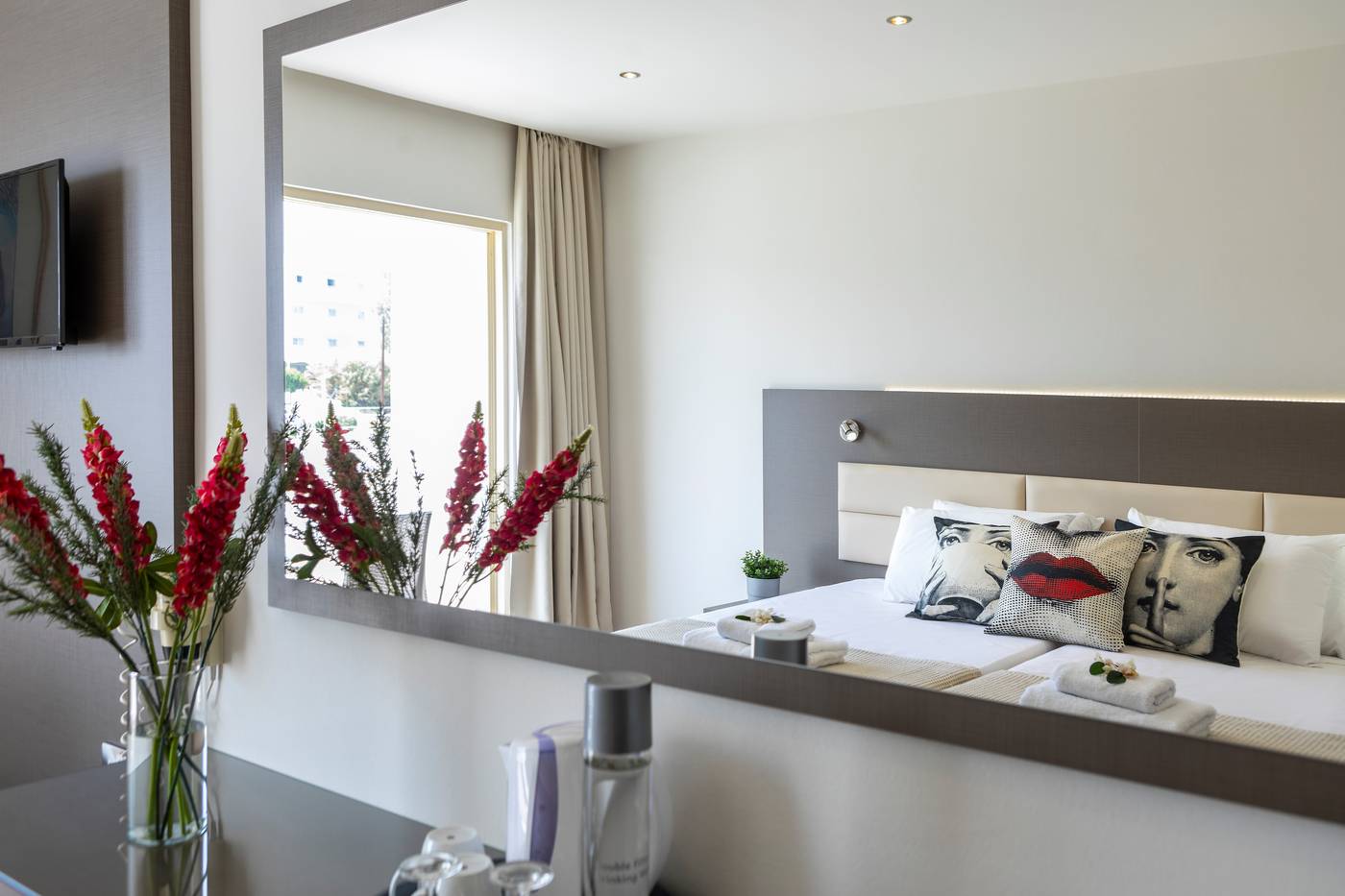 Queens-Bay-Hotel-Room-37