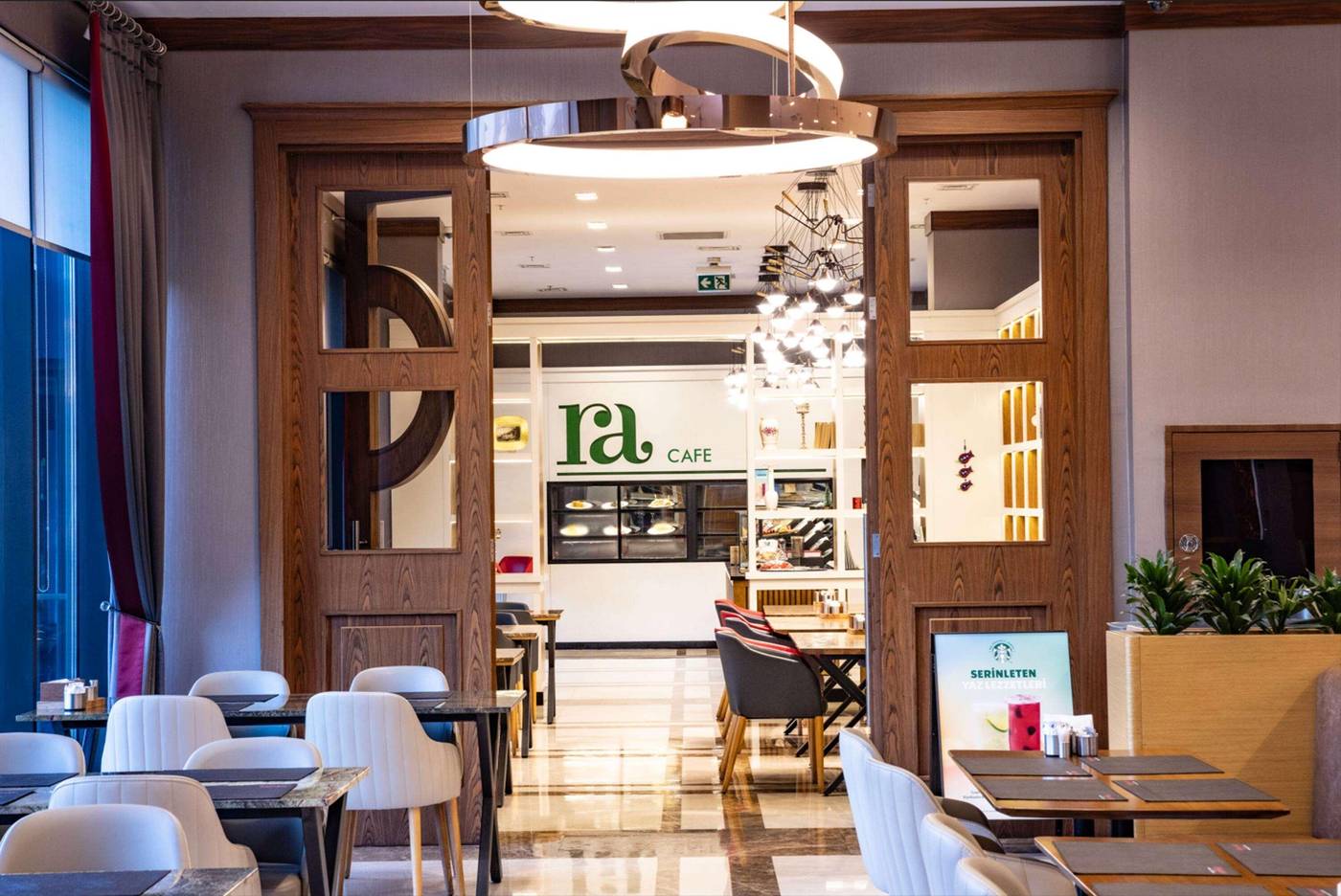 Ramada-by-Wyndham-Istanbul-Alibeykoy-Restaurant-15