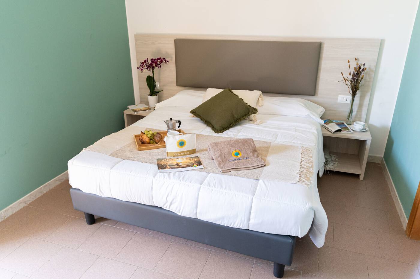 Club-del-Sole-Stork-Family-Collection-Room-30