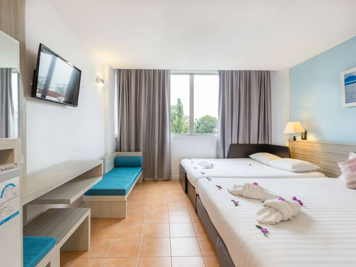 ON-Hotel-Phuket-Room-11