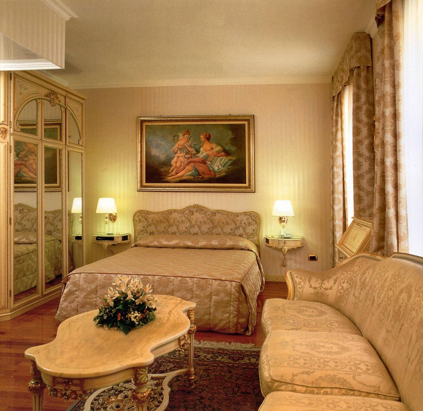 Andreola-Central-Hotel-Room-12