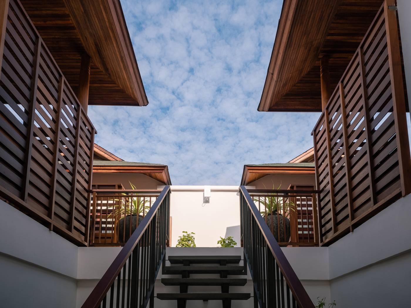 Banana-Fan-Sea-Resort-Room-12