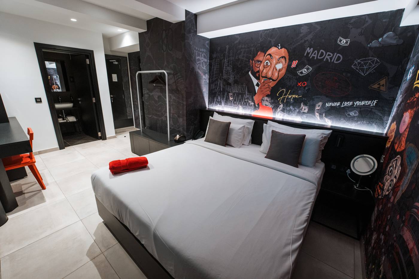 So-City-Hotel-Room-18