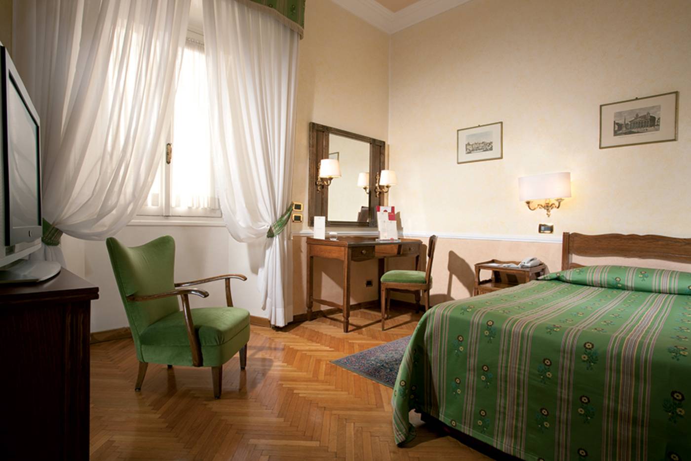 Bettoja-Hotel-Massimo-d-Azeglio-Room-23