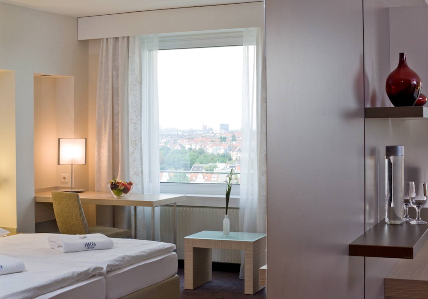 Estrel-Hotel-Berlin-Room-31