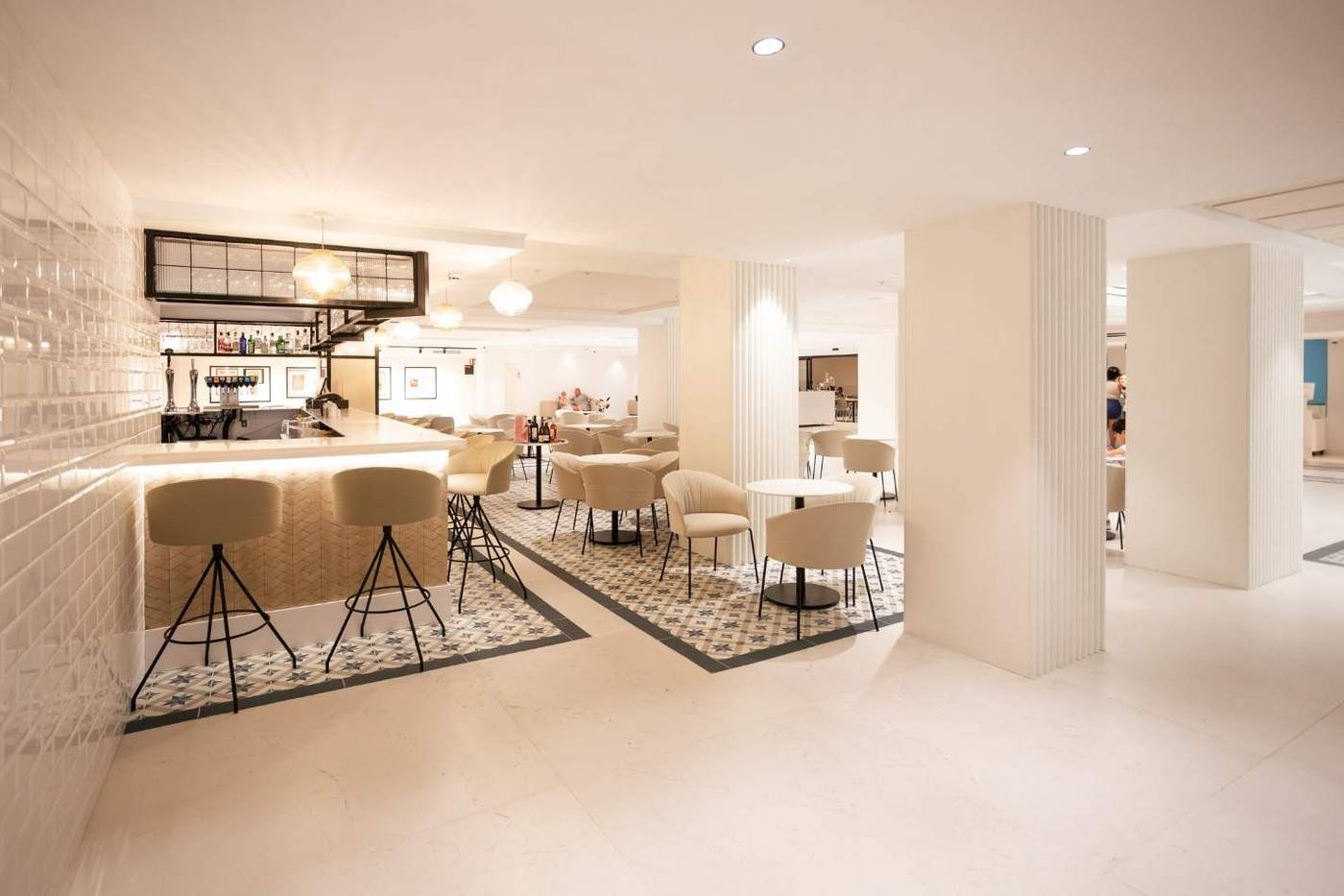 Magic-Fenicia-Bar-26