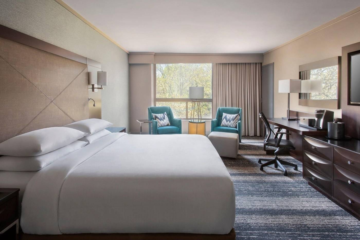 Boston-Marriott-Burlington-Room-18