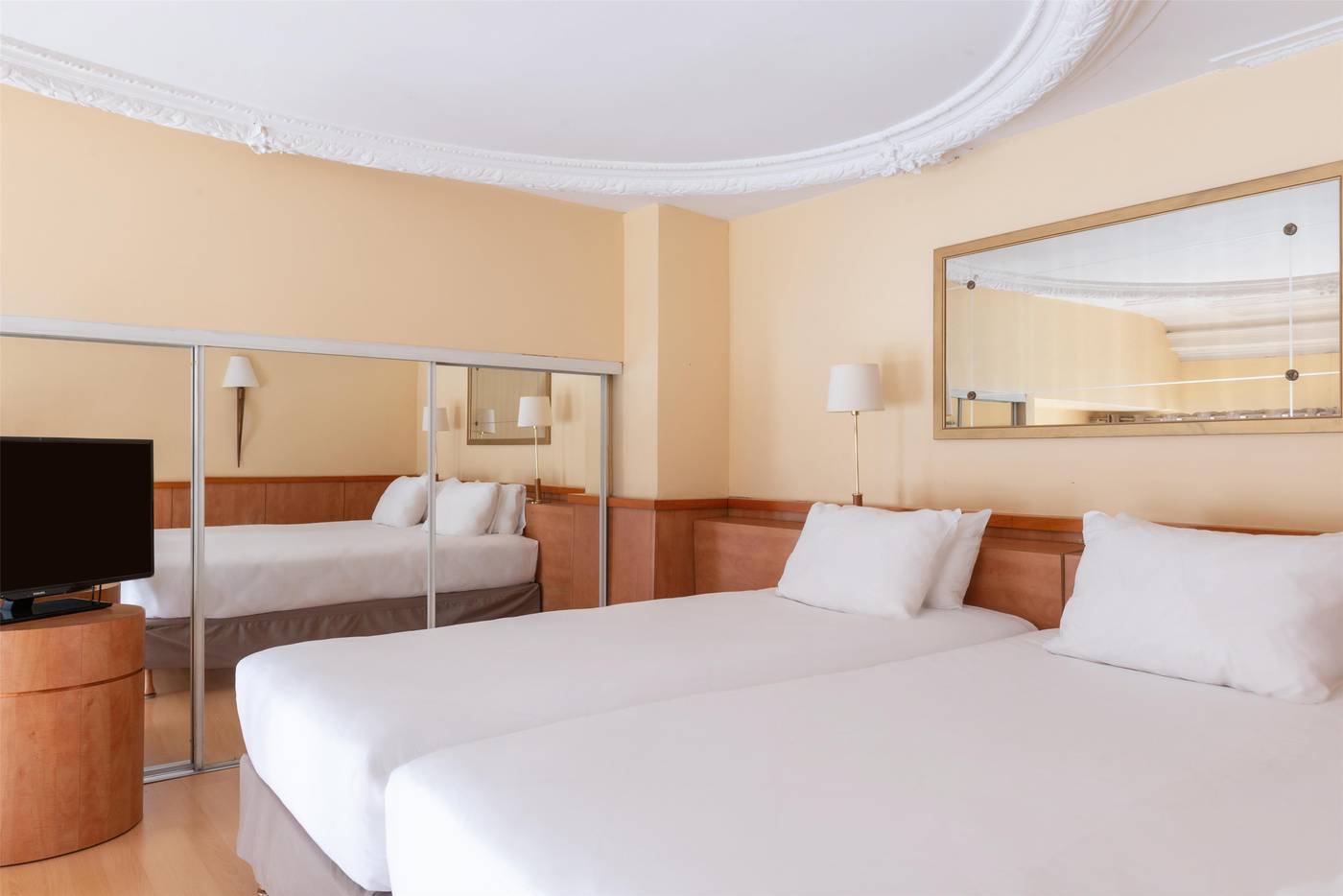 Best-Western-Hotel-Ronceray-Opera-Room-25