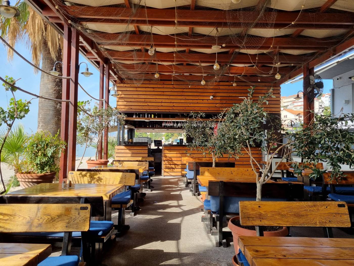 Gala-Split-Restaurant-8