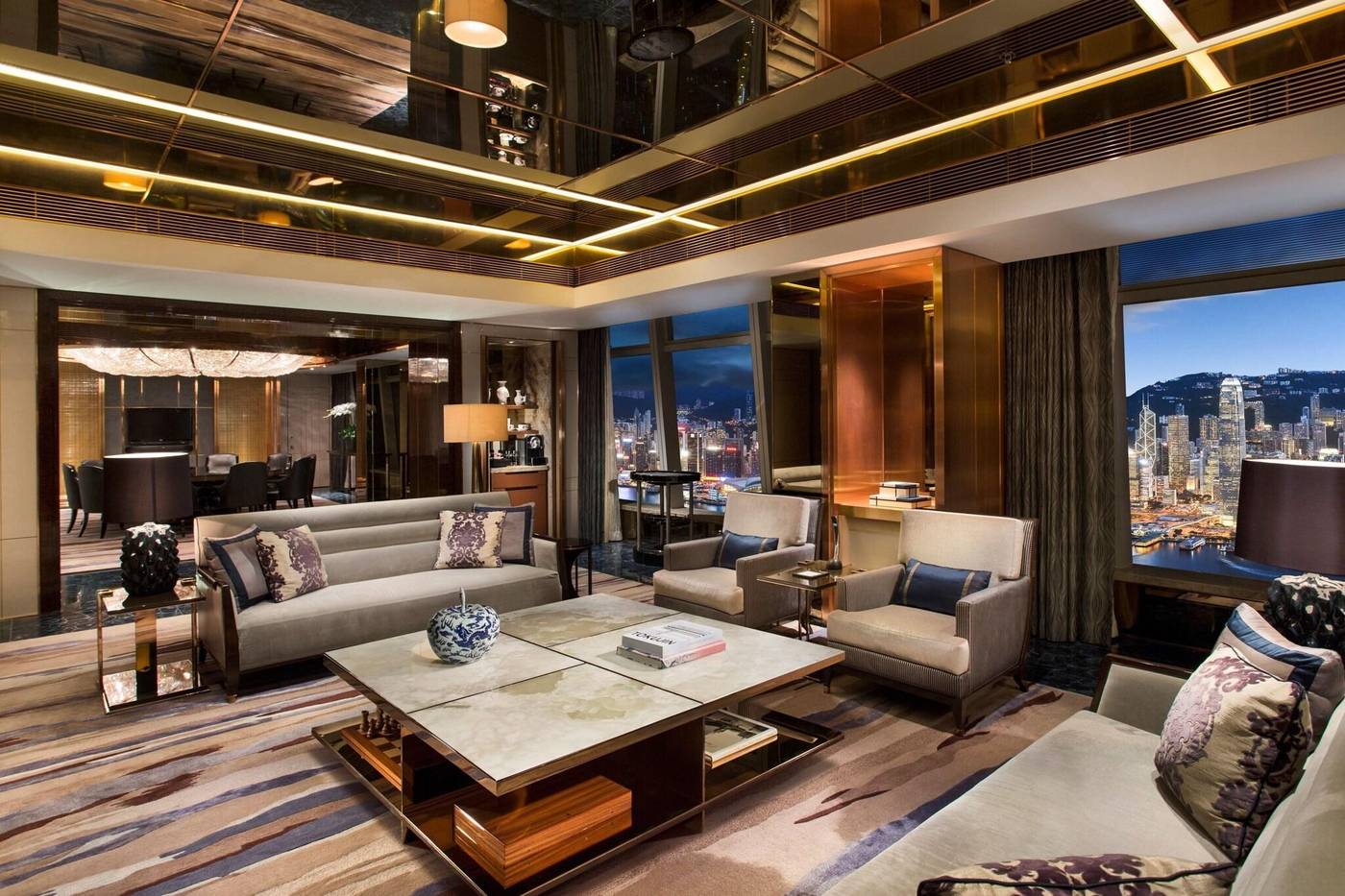 The-Ritz-Carlton--Hong-Kong-Room-6