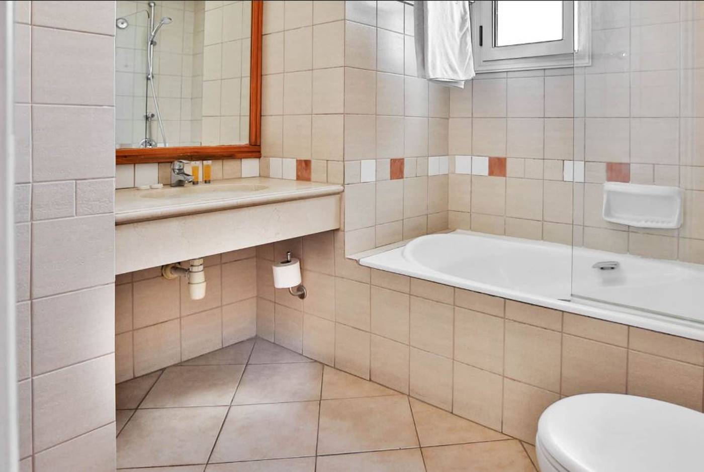 Paphos-Gardens-Holiday-Resort-Room-26