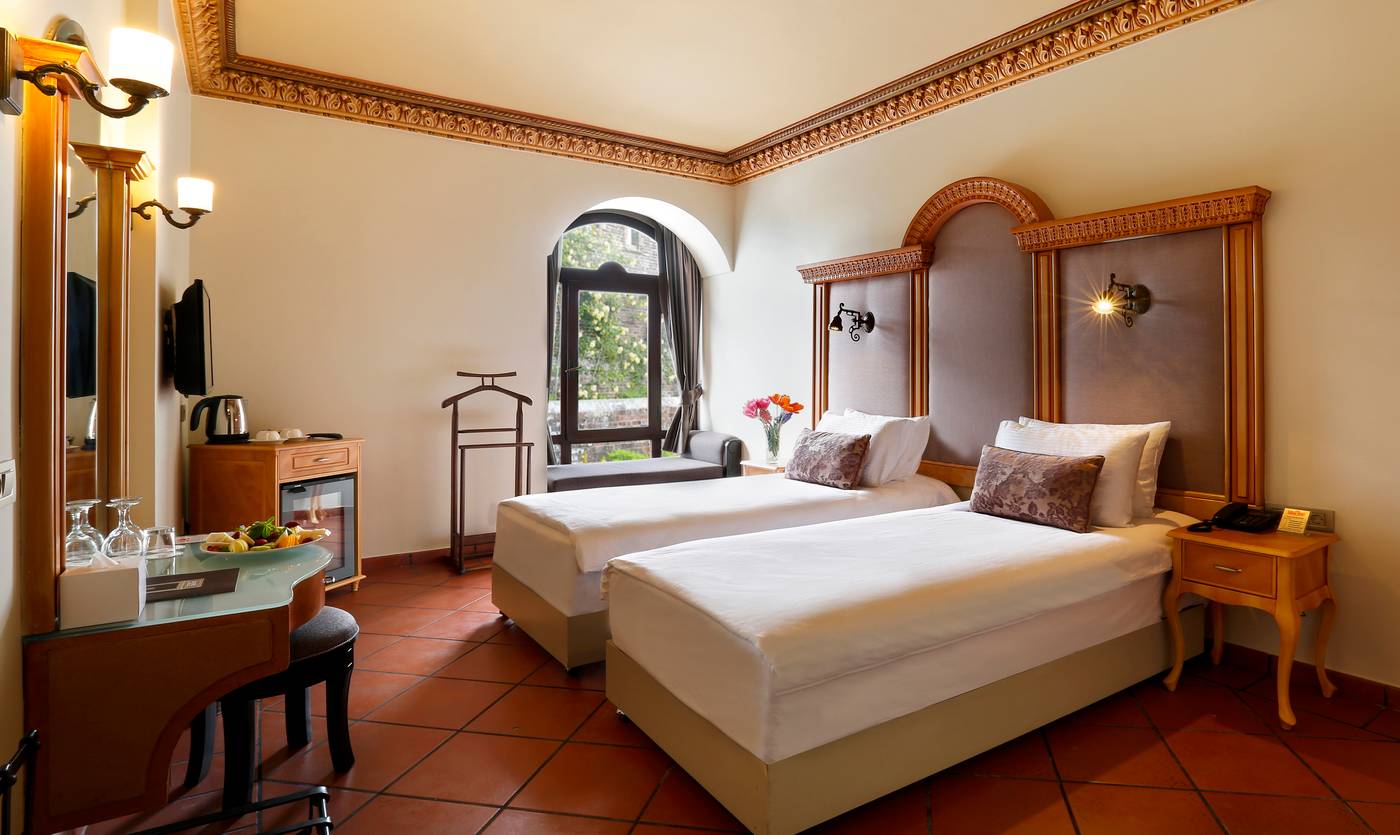 Sultanahmet-Palace-Hotel-Room-15