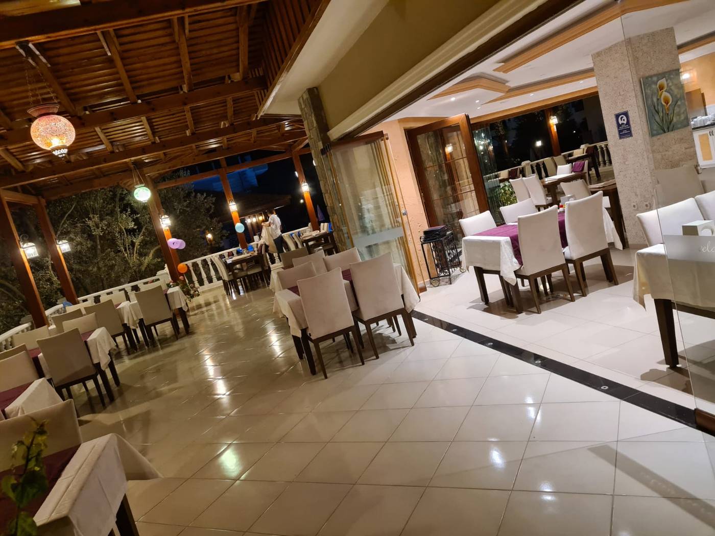 Celay-Hotel-Restaurant-27